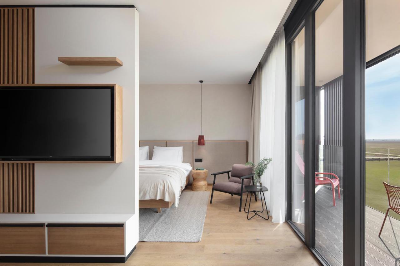 Hotel Materra Osijek Luaran gambar